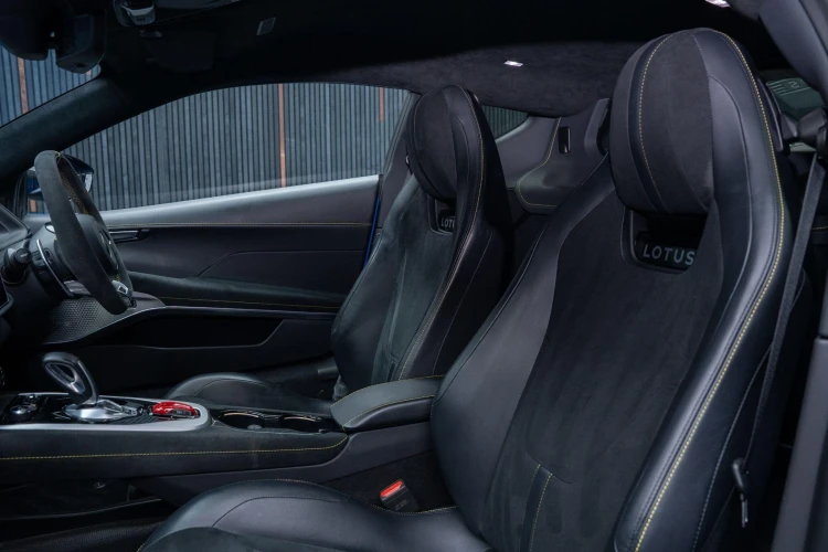 Vehicle Image 40