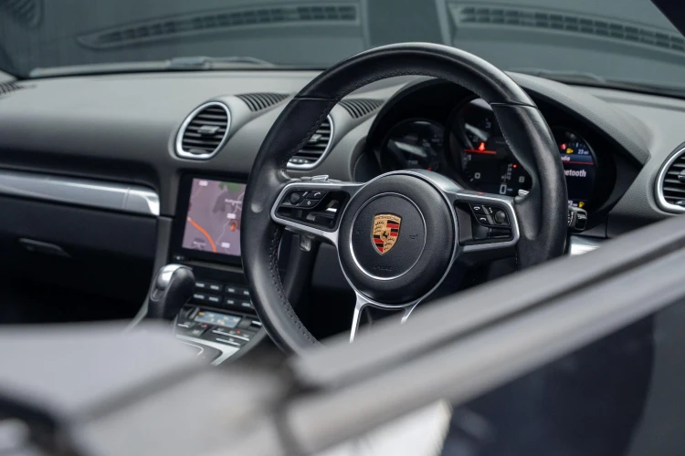 Vehicle Image 36