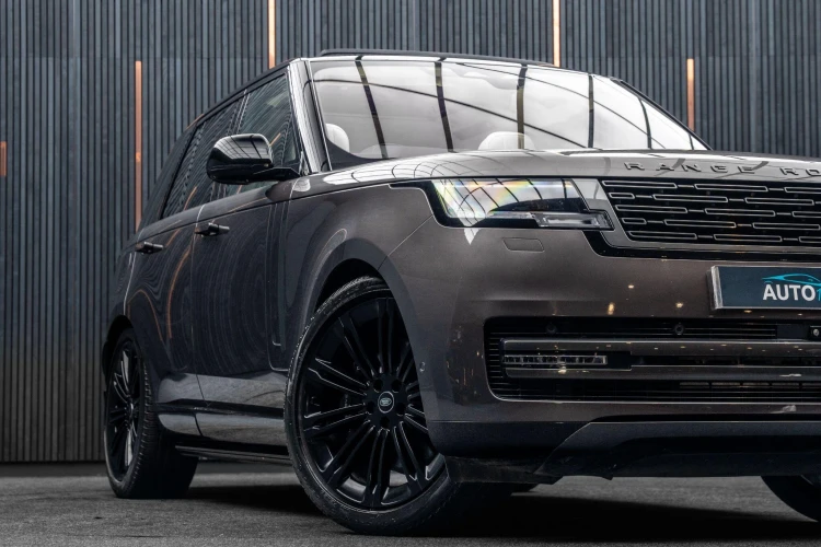 Vehicle Image 9