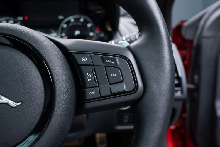 Vehicle Image 24