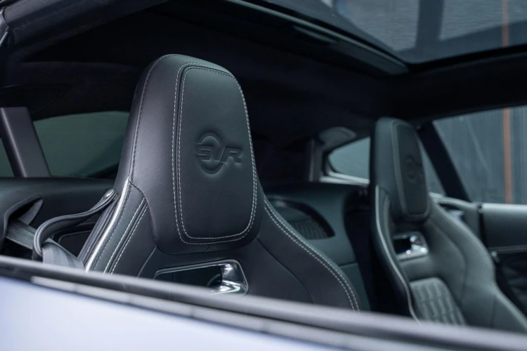 Vehicle Image 37