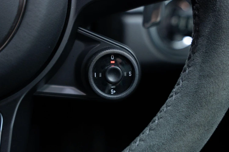 Vehicle Image 36