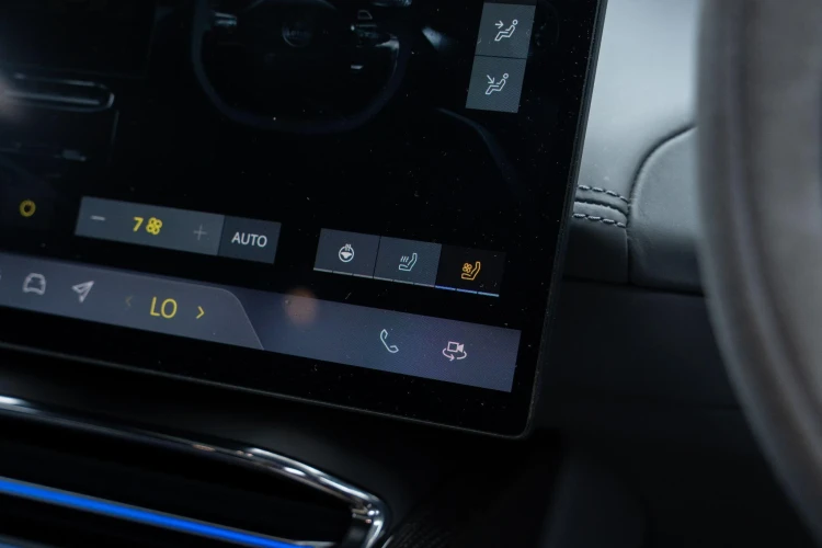 Vehicle Image 35