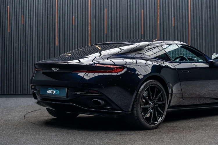 Vehicle Image 21
