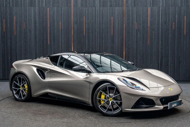 Vehicle Image 5