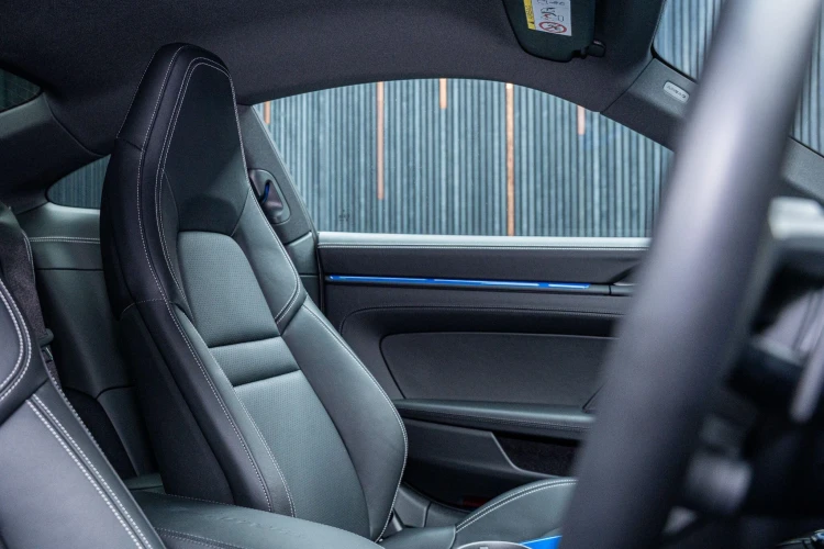 Vehicle Image 30