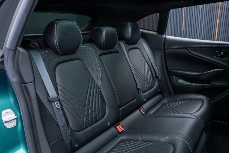 Vehicle Image 14