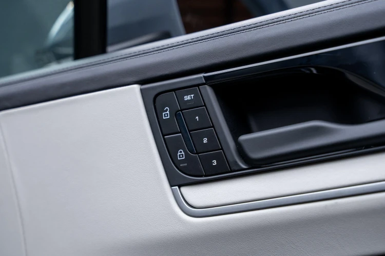 Vehicle Image 20