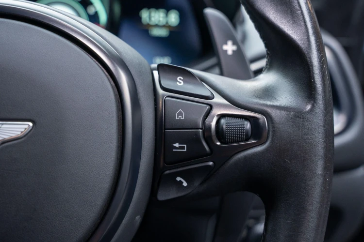 Vehicle Image 30