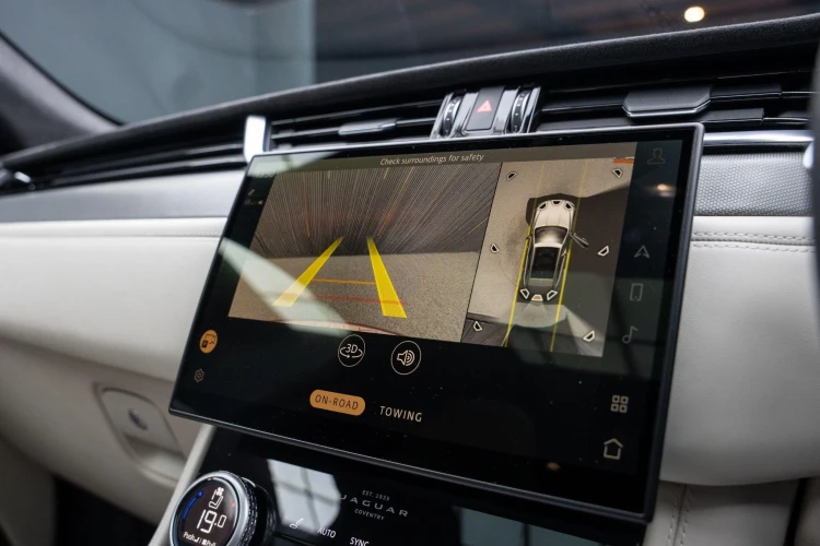 Vehicle Image 8