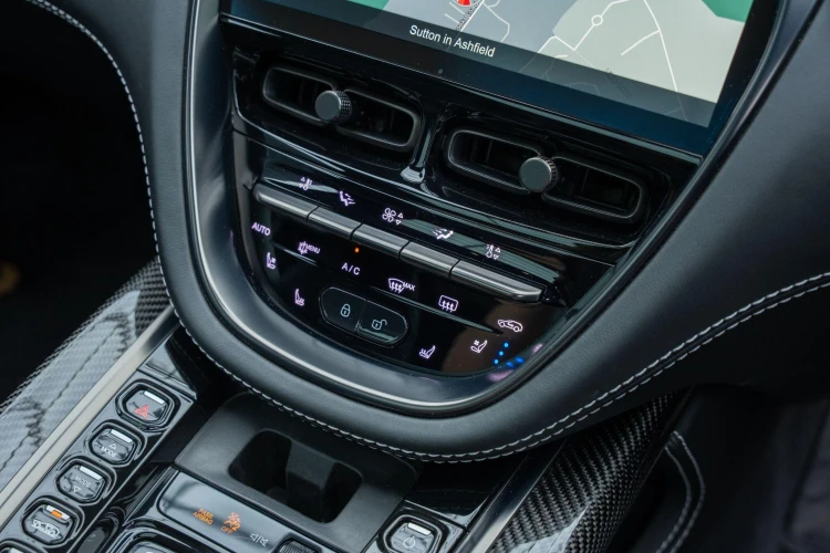 Vehicle Image 30