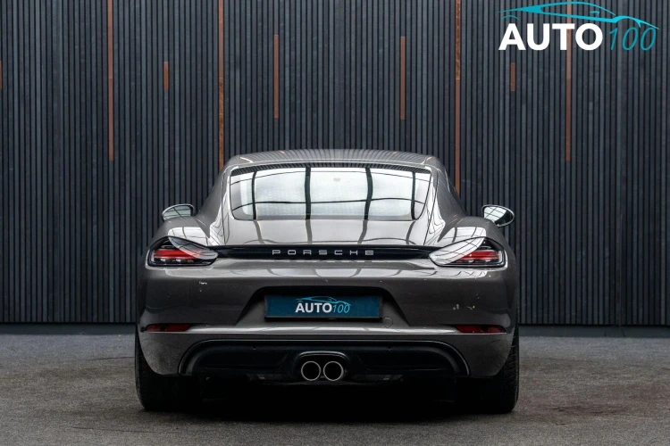 Vehicle Image 23