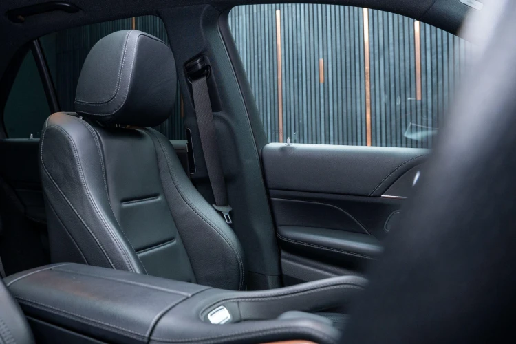 Vehicle Image 36