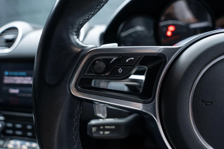 Vehicle Image 18