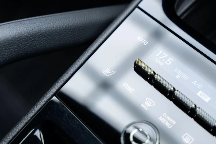 Vehicle Image 30