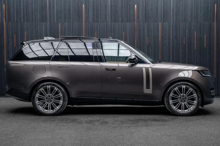 Vehicle Image 11