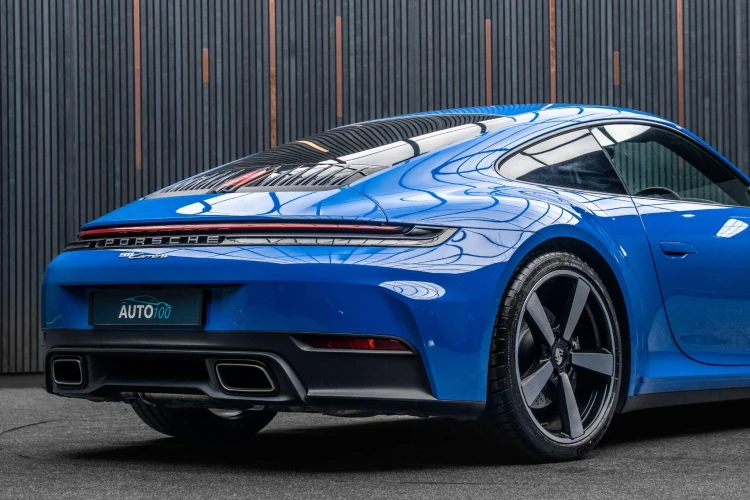 Vehicle Image 21