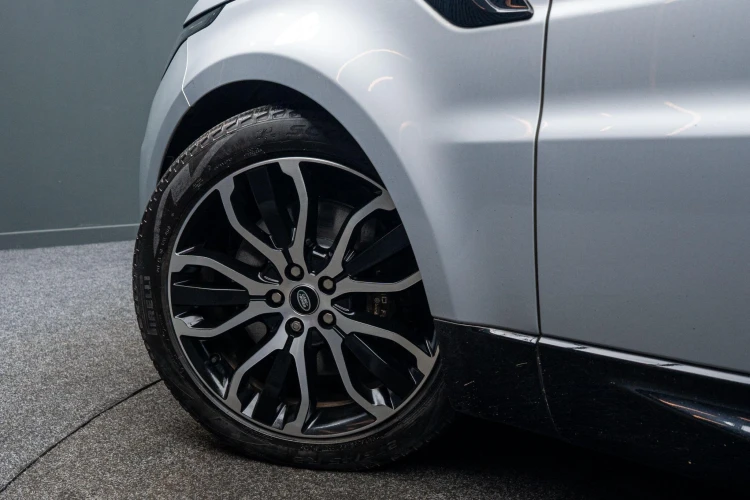 Vehicle Image 13