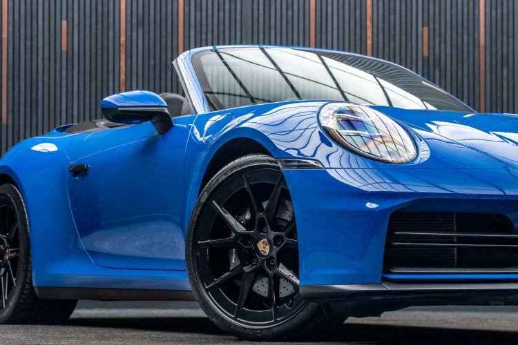 Vehicle Image 9