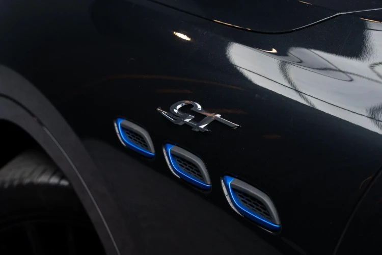 Vehicle Image 33
