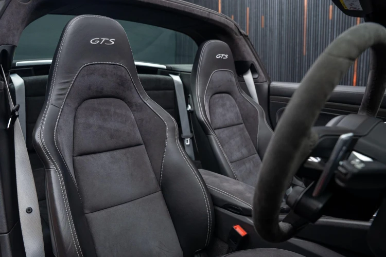 Vehicle Image 11