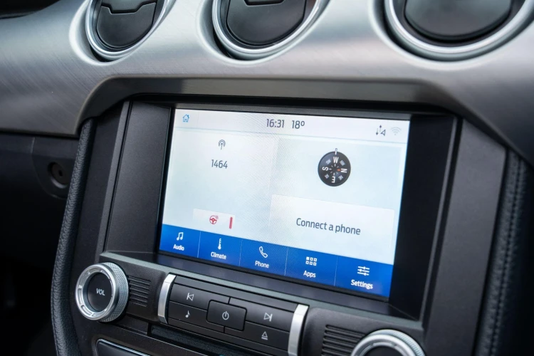 Vehicle Image 8