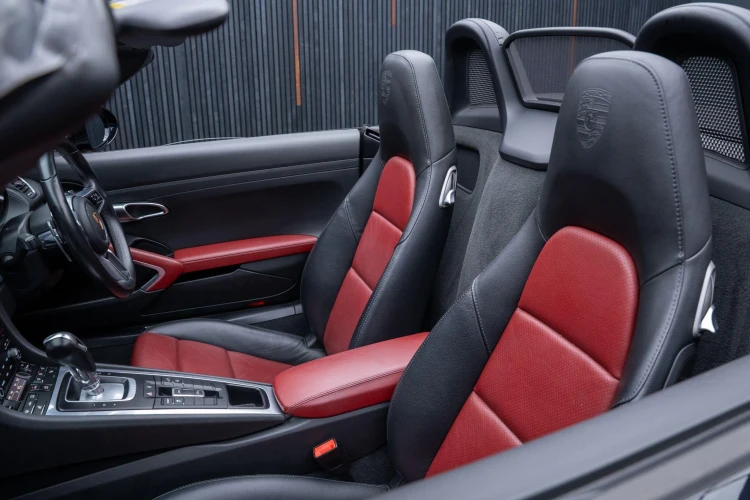 Vehicle Image 35