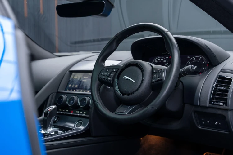 Vehicle Image 36