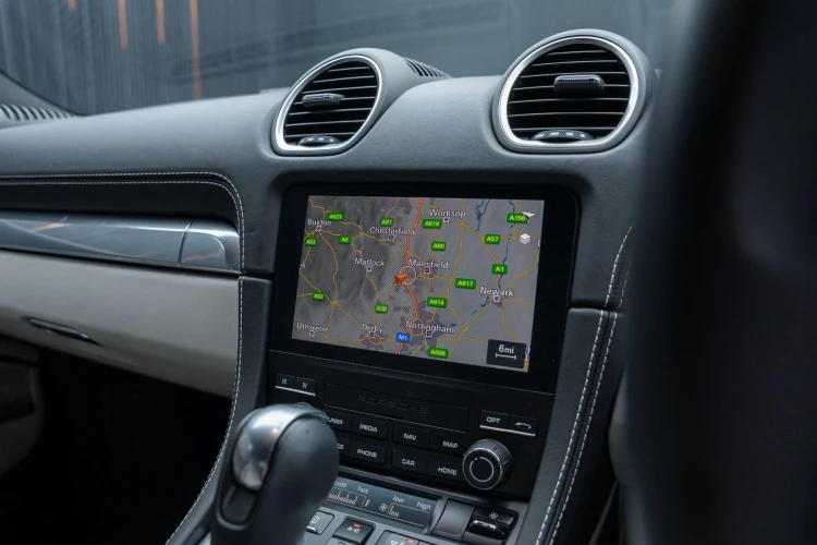 Vehicle Image 8