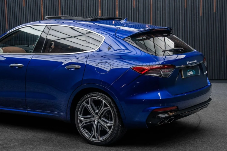 Vehicle Image 19