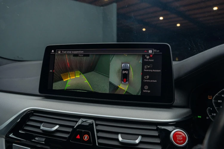 Vehicle Image 8