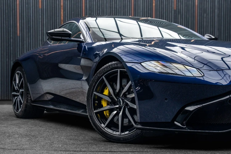 Vehicle Image 7
