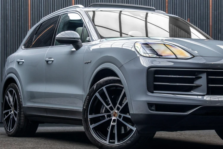 Vehicle Image 7