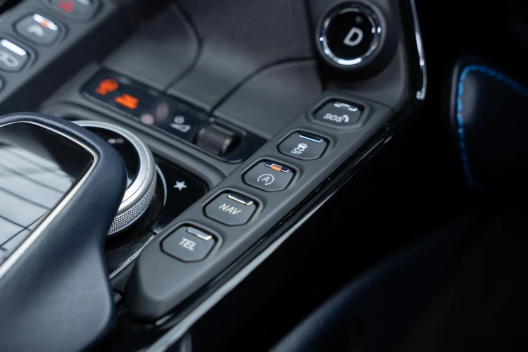 Vehicle Image 18