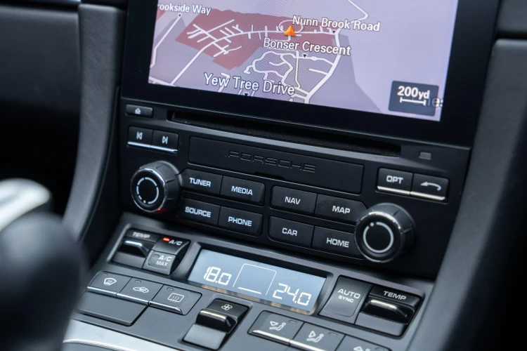 Vehicle Image 14