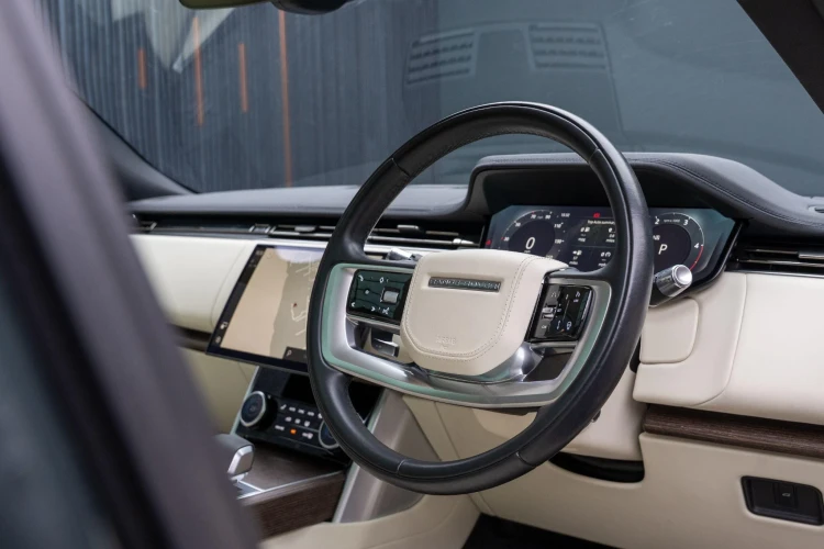 Vehicle Image 30