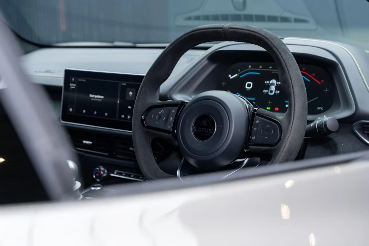 Vehicle Image 37