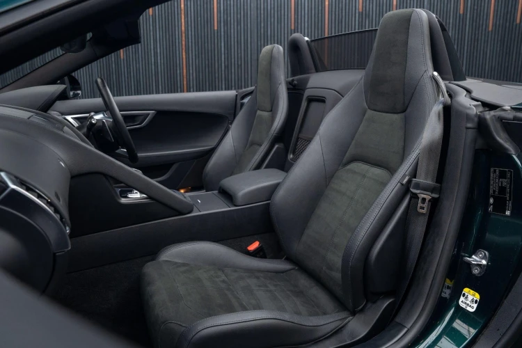 Vehicle Image 35
