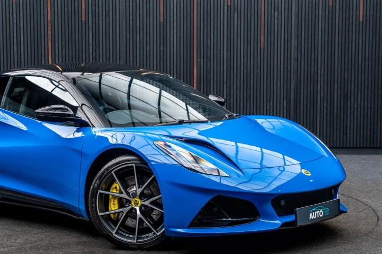 Vehicle Image 9