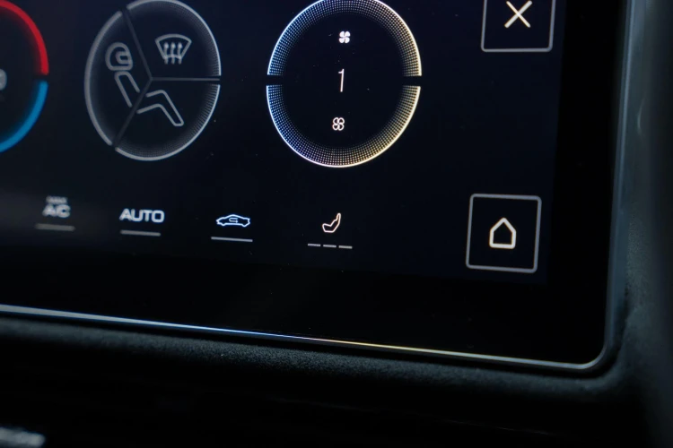 Vehicle Image 20