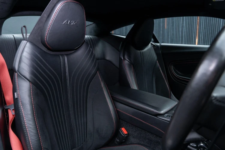 Vehicle Image 12