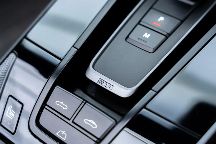 Vehicle Image 18
