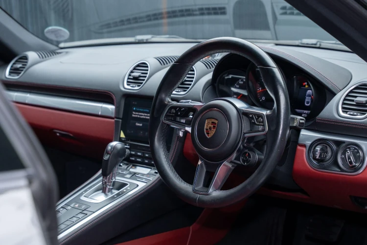 Vehicle Image 4