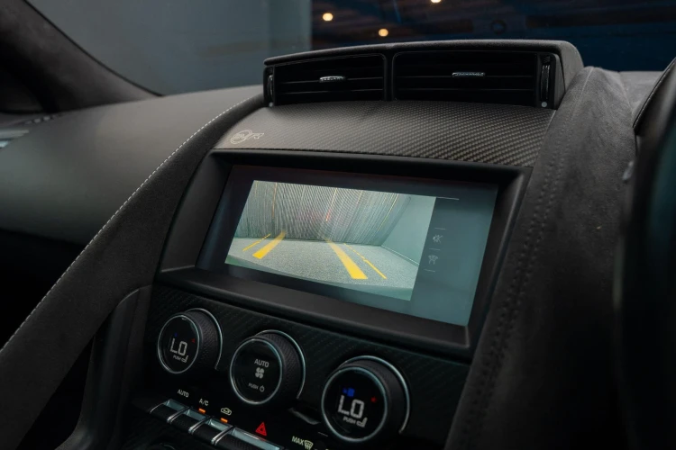 Vehicle Image 18
