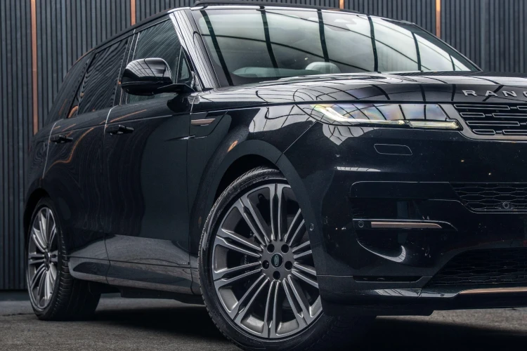 Vehicle Image 7