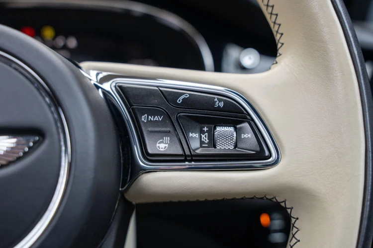 Vehicle Image 40