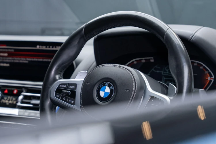 Vehicle Image 48