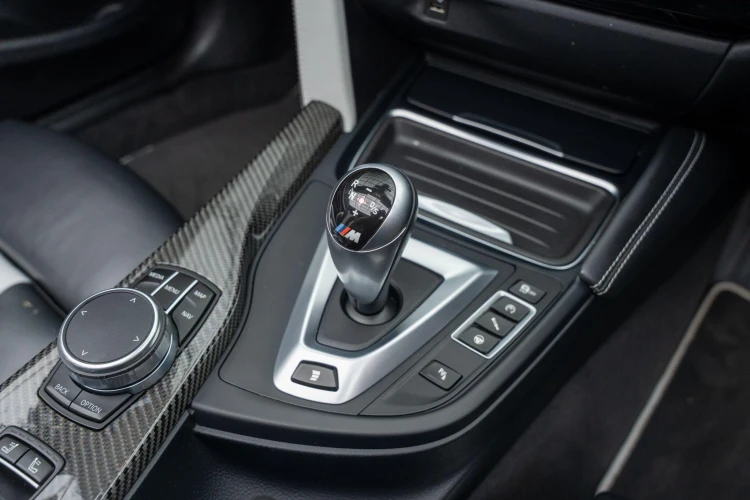 Vehicle Image 37