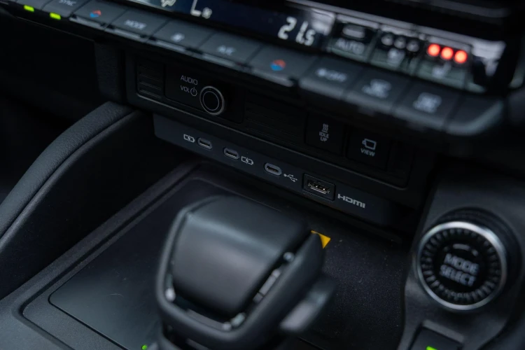 Vehicle Image 26