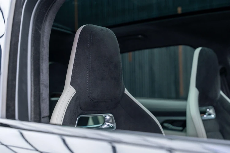 Vehicle Image 36